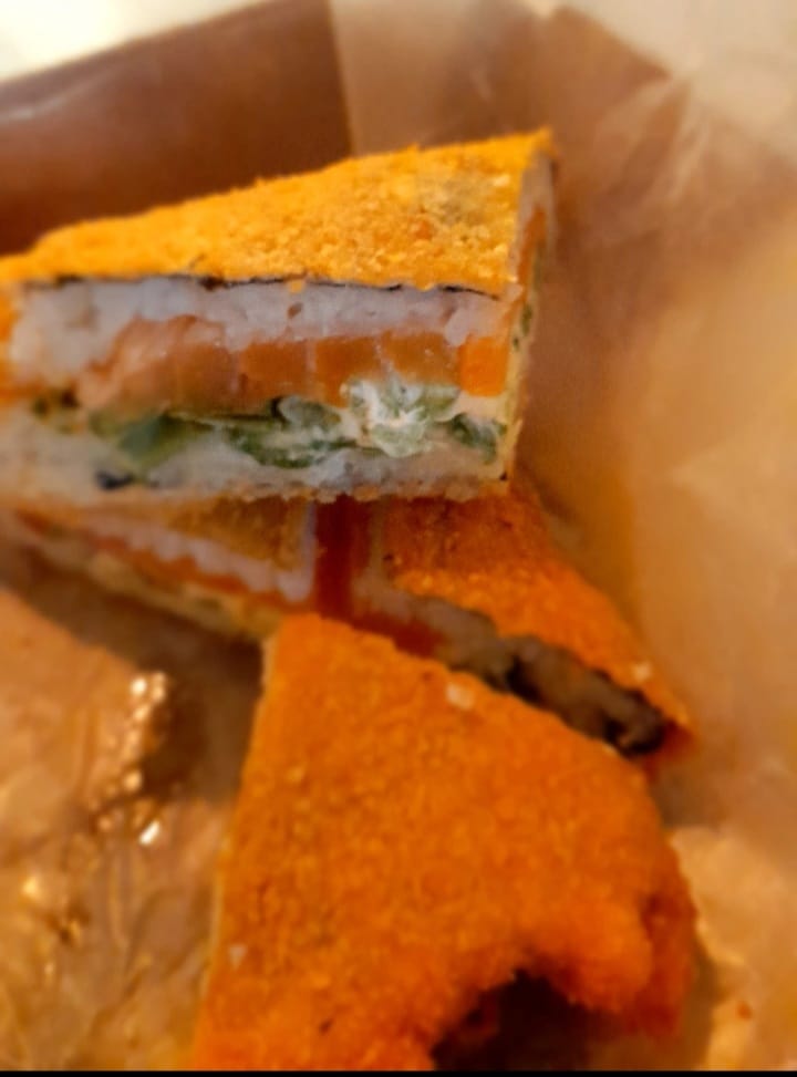 Triangulitos furai c/salmón x6